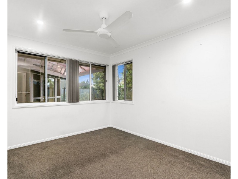 12 Ocean Crest Place, Alexandra Headland QLD 4572