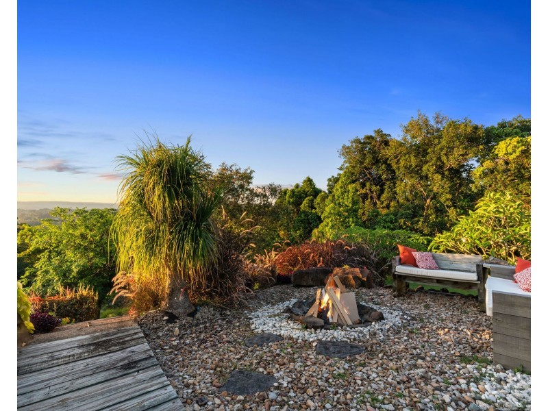 25 Mons School Road, Mons QLD 4556