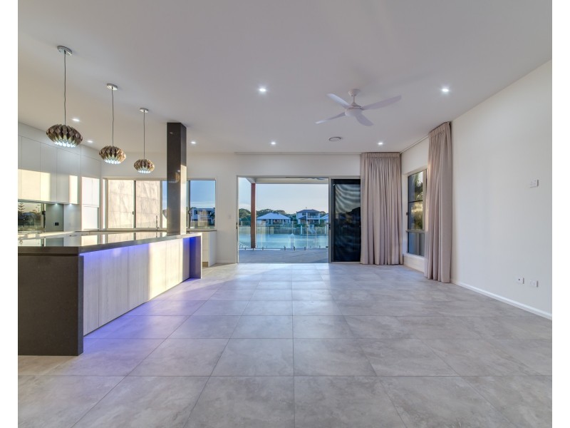 8A St Vincents Court, Minyama QLD 4575
