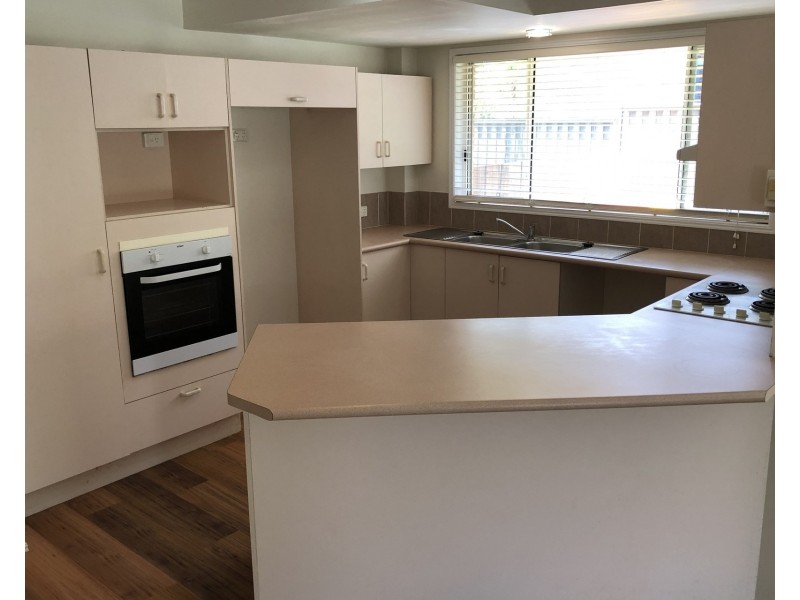 2/25 Camden Way, Maroochydore QLD 4558