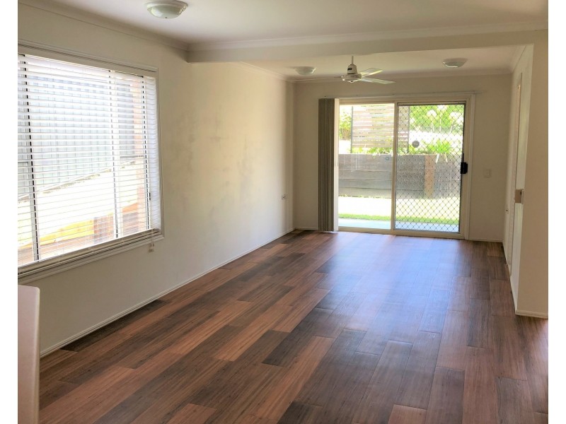 2/25 Camden Way, Maroochydore QLD 4558