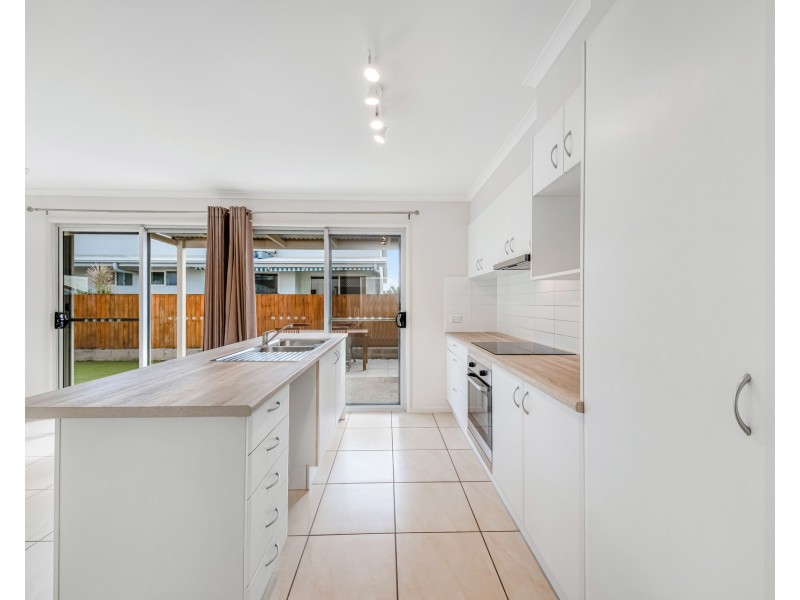 1/4 Ridge Road, Maroochydore QLD 4558