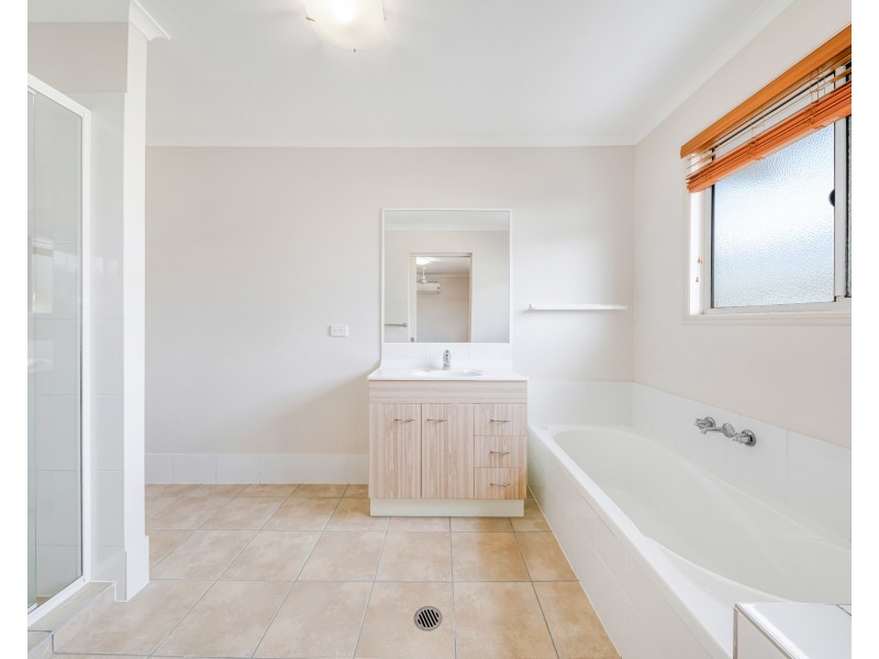 1/4 Ridge Road, Maroochydore QLD 4558