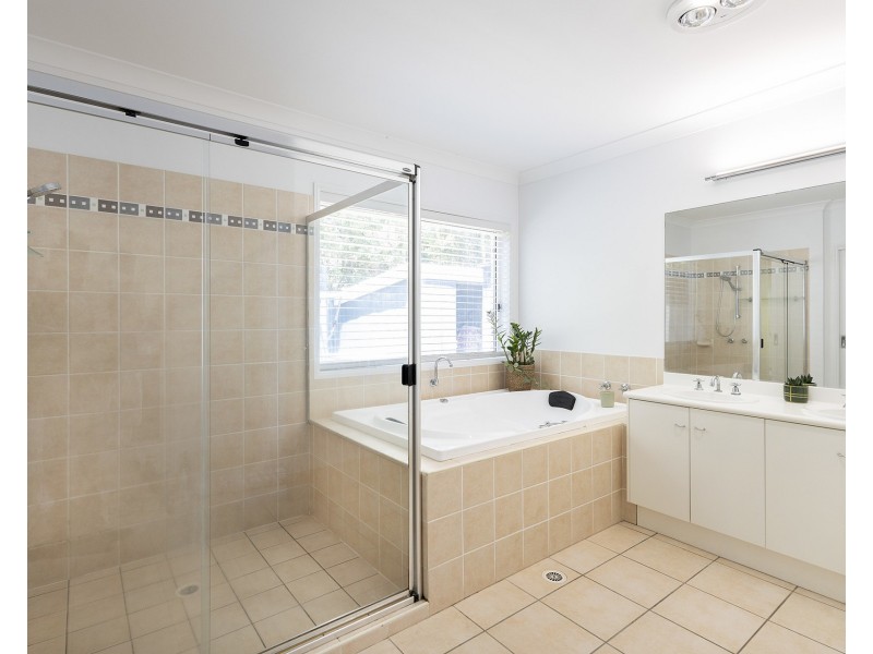 5 Satinash Place, Mudjimba QLD 4564