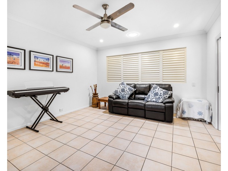 5 Satinash Place, Mudjimba QLD 4564