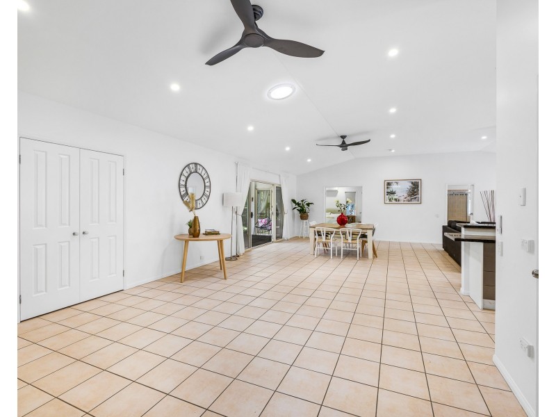 5 Satinash Place, Mudjimba QLD 4564