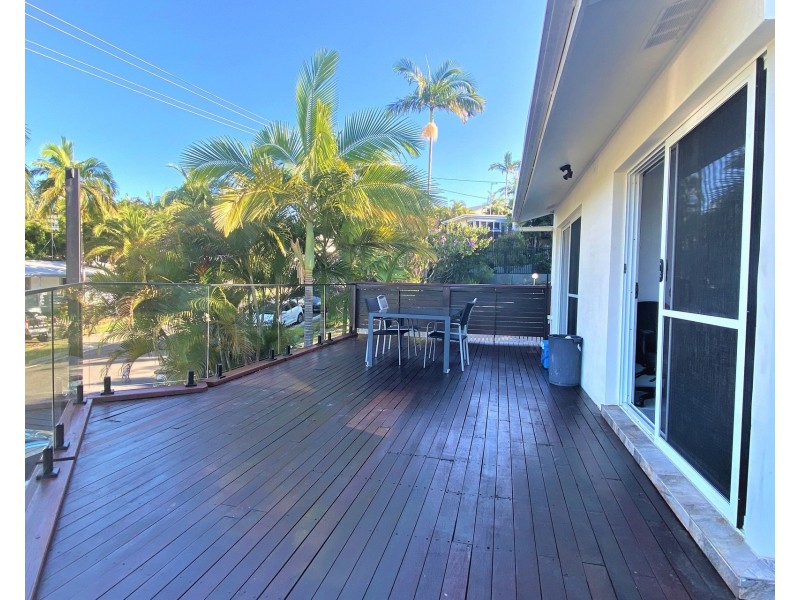 11 Woonum Road, Alexandra Headland QLD 4572