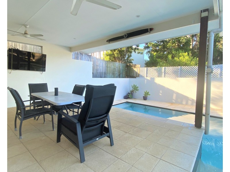 11 Woonum Road, Alexandra Headland QLD 4572