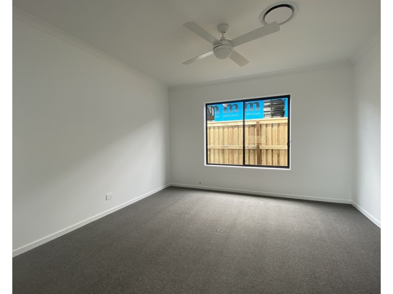 11 Jade Road, Palmview QLD 4553