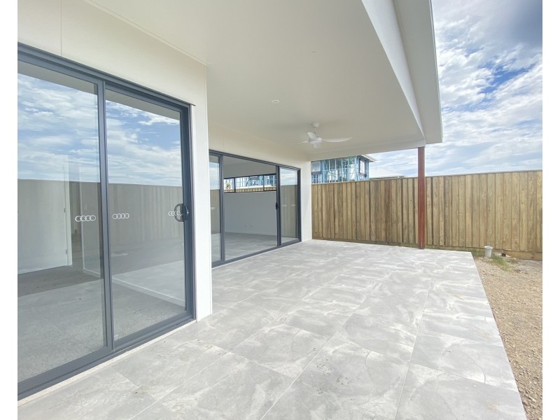 11 Jade Road, Palmview QLD 4553