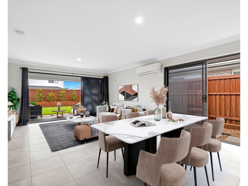 72 Flintwood Crescent, Palmview QLD 4553