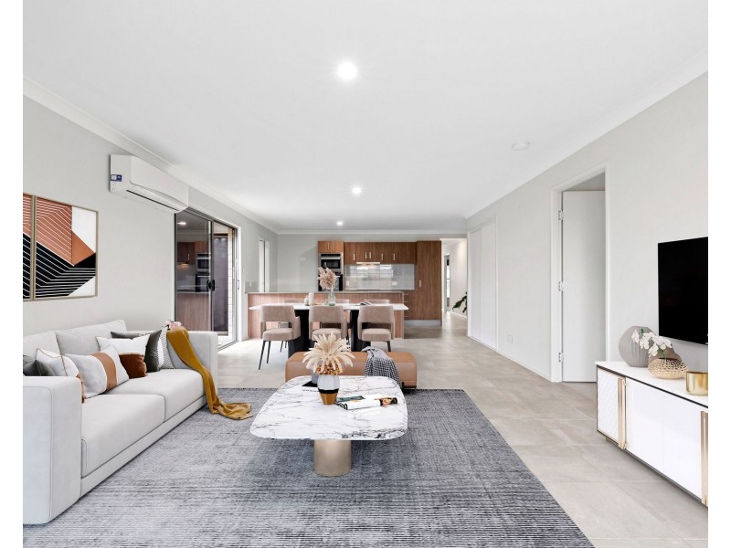 72 Flintwood Crescent, Palmview QLD 4553