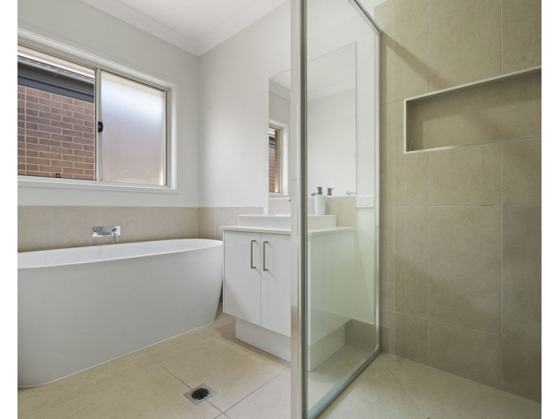 12 Caper Street, Palmview QLD 4553