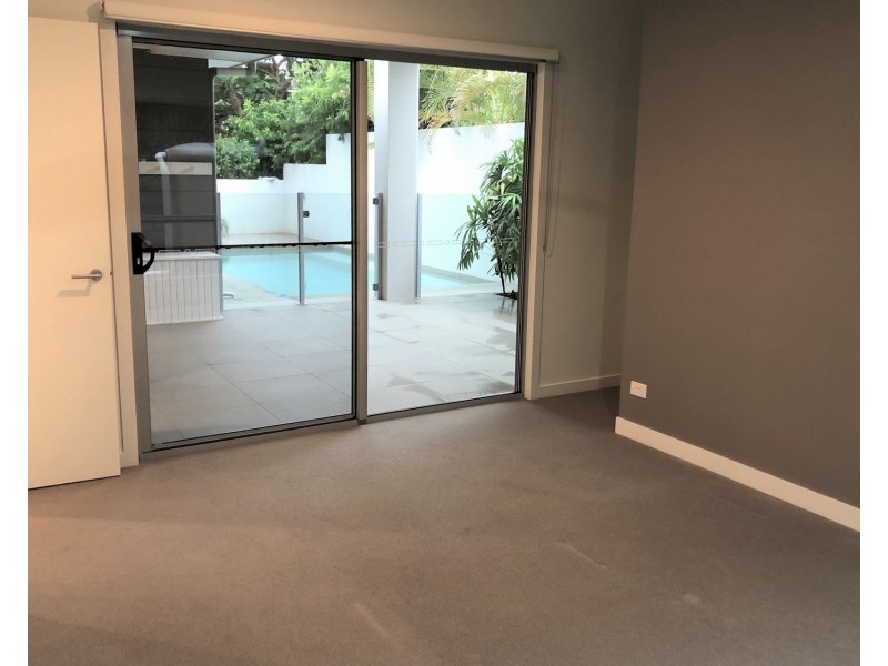 202 The Avenue, Peregian Springs QLD 4573