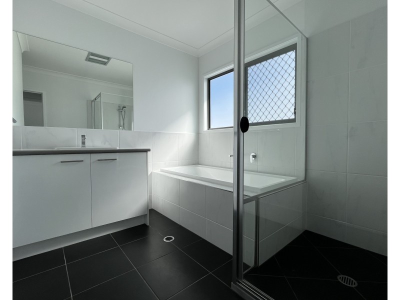 16 Driver Street, Palmview QLD 4553
