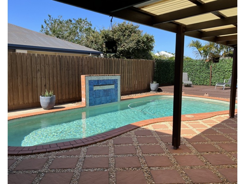 8 Coho Court, Mountain Creek QLD 4557
