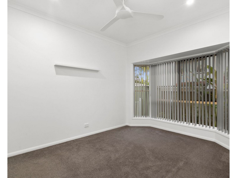 12 Ocean Crest Place, Alexandra Headland QLD 4572