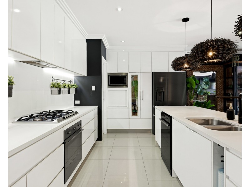 16 Sarina Place, Maroochydore QLD 4558
