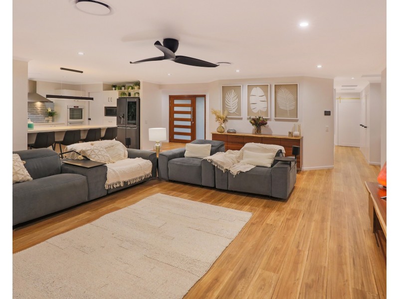 1B Molakai Drive, Mountain Creek QLD 4557