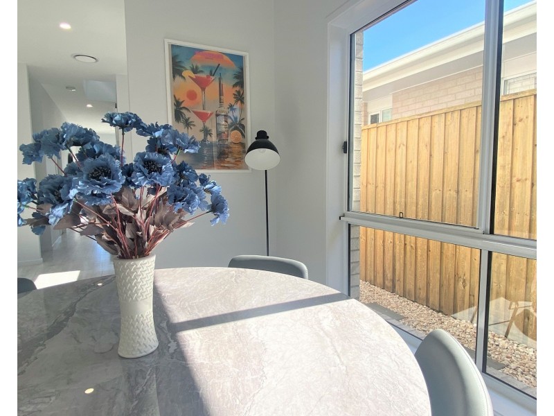 18 Divine Street, Palmview QLD 4553