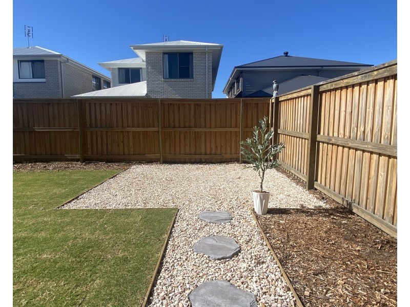 18 Divine Street, Palmview QLD 4553