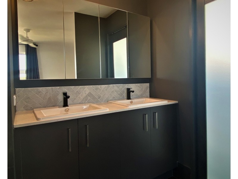 18 Divine Street, Palmview QLD 4553