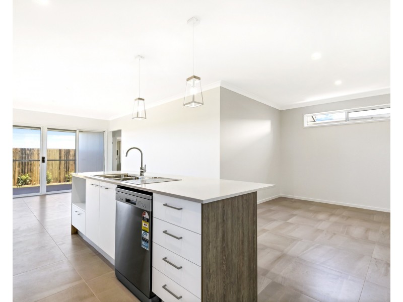 24 Sunray Avenue, Palmview QLD 4553