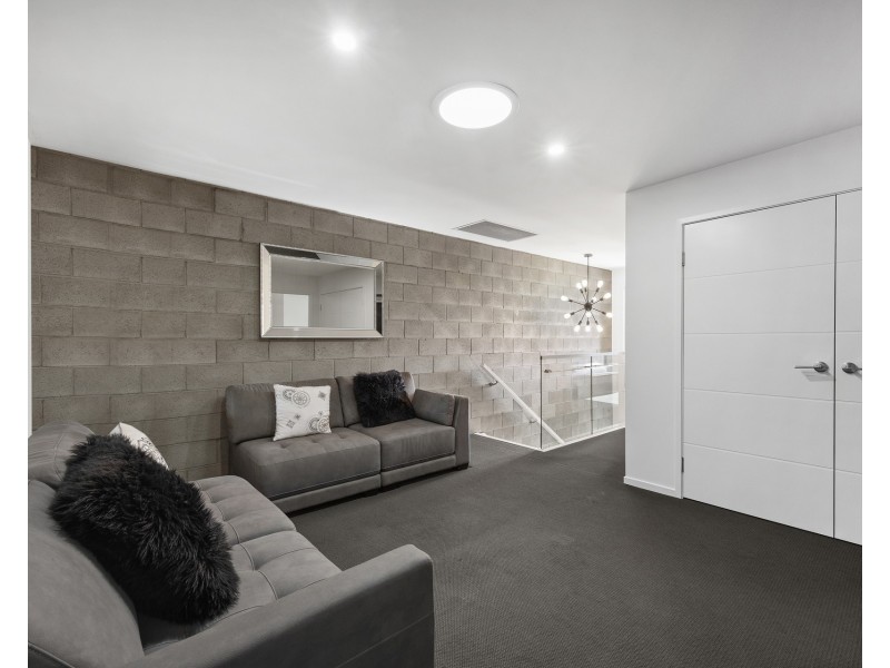 17 Tinnanbar Terrace, Maroochydore QLD 4558