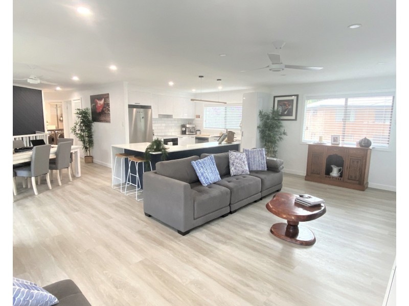 17A Holly Green Crescent, Palmwoods QLD 4555