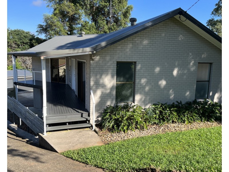 17A Holly Green Crescent, Palmwoods QLD 4555