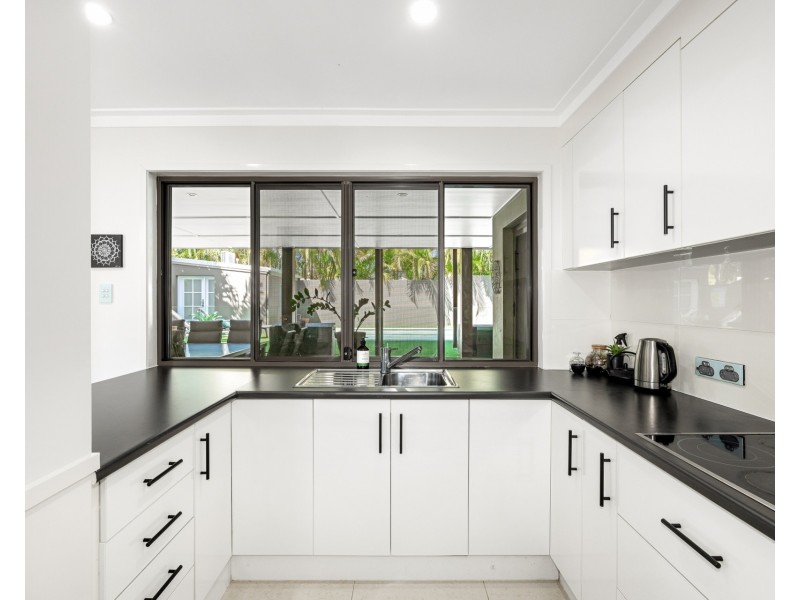 35 Okinja Road, Alexandra Headland QLD 4572