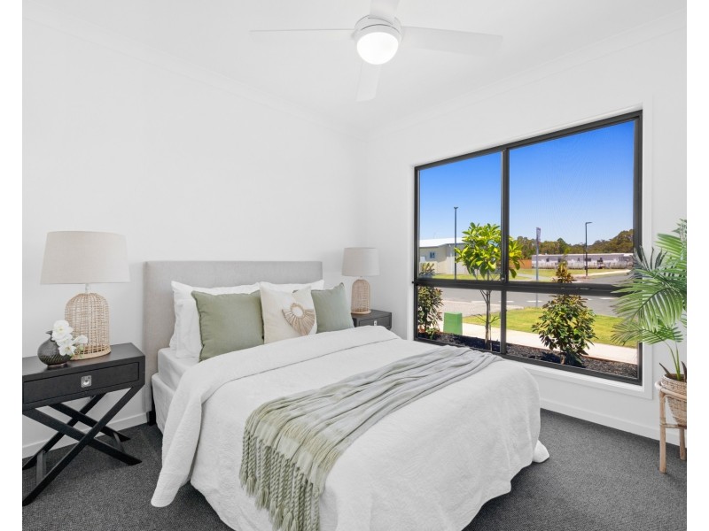 4 Valley Crescent, Palmview QLD 4553