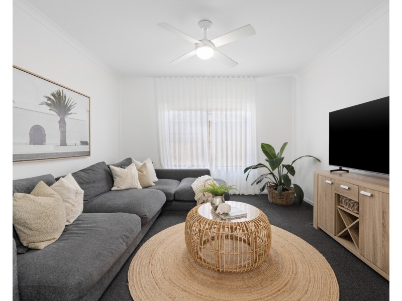 4 Valley Crescent, Palmview QLD 4553