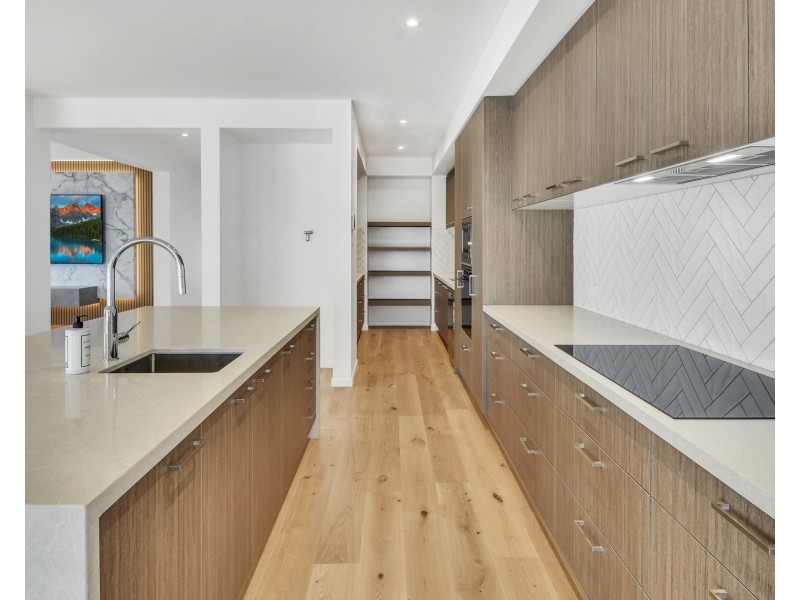 114 Point Cartwright Drive, Buddina QLD 4575