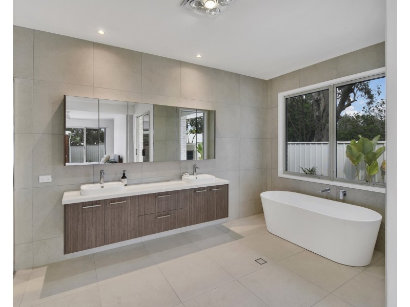 114 Point Cartwright Drive, Buddina QLD 4575