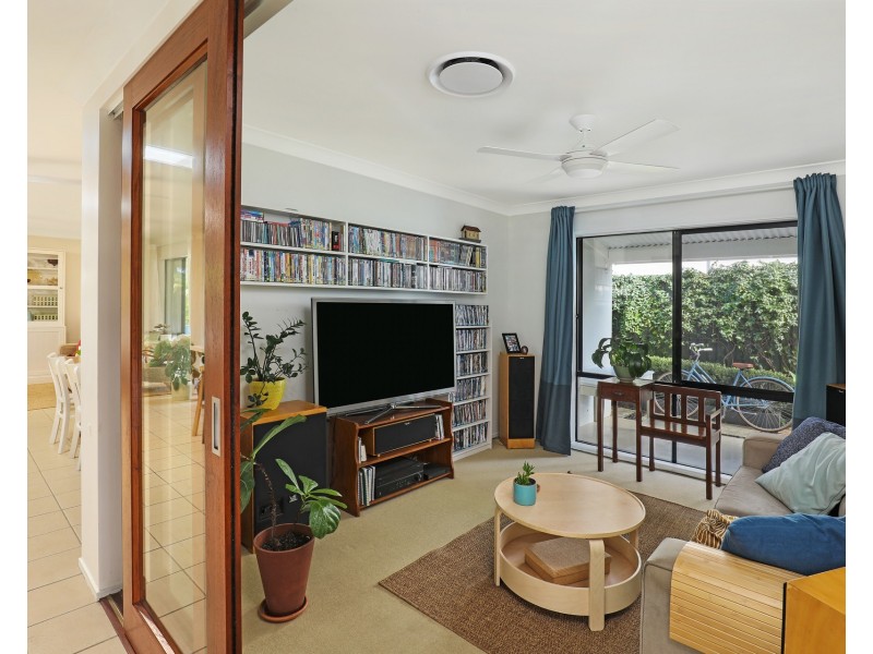 11 Kingfish Court, Mountain Creek QLD 4557