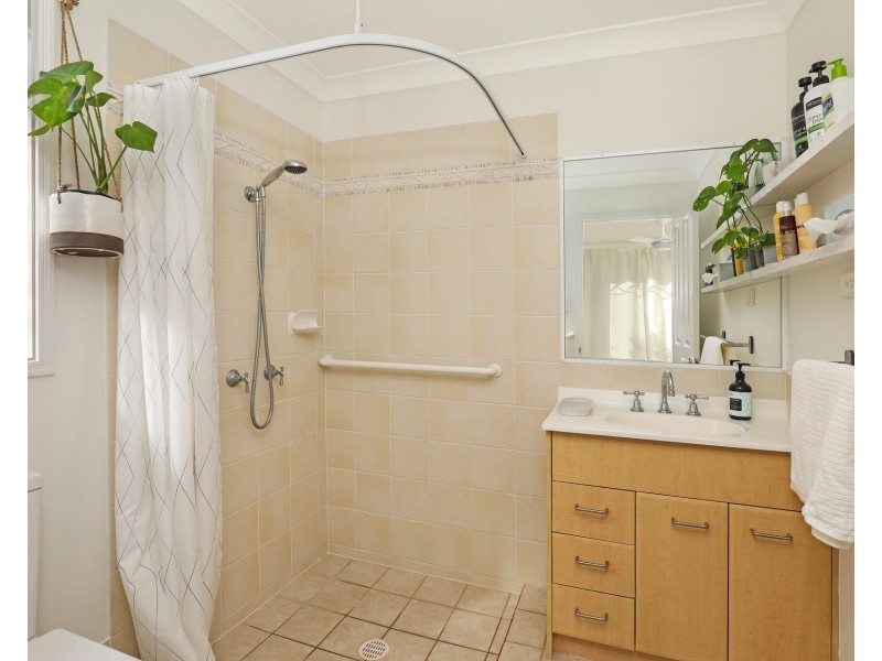 11 Kingfish Court, Mountain Creek QLD 4557