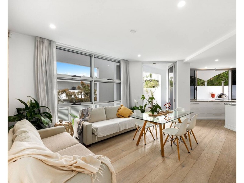 14 Ocean Crest Place, Alexandra Headland QLD 4572