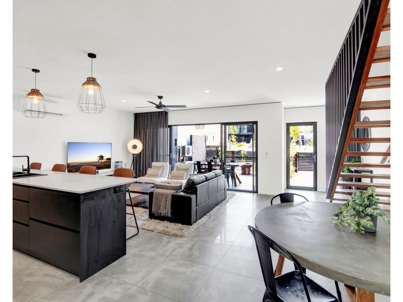 120  Palm Forest Circuit, Forest Glen QLD 4556