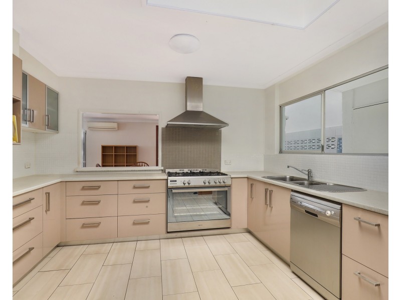11 Poinsettia Avenue, Mooloolaba QLD 4557