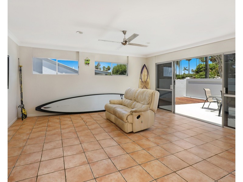 11 Poinsettia Avenue, Mooloolaba QLD 4557