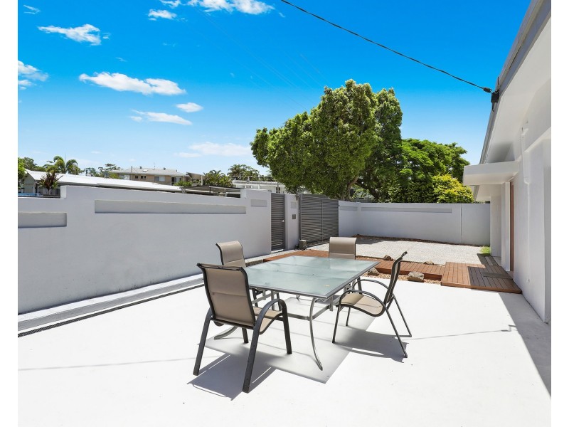 11 Poinsettia Avenue, Mooloolaba QLD 4557