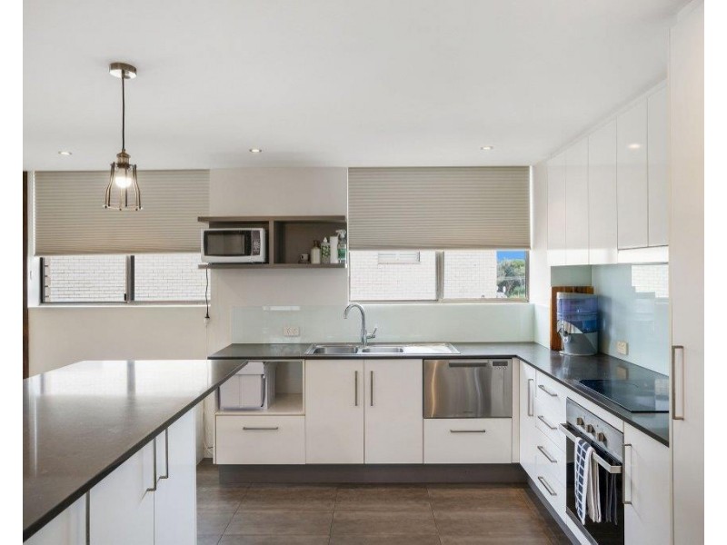 8/7 Cotton Tree Parade, Maroochydore QLD 4558