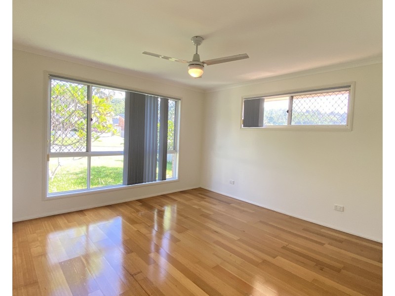 19 Woodlands Crescent, Buderim QLD 4556
