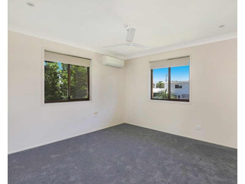 61 Currimundi Road, Currimundi QLD 4551