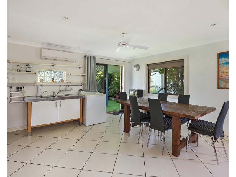 61 Currimundi Road, Currimundi QLD 4551