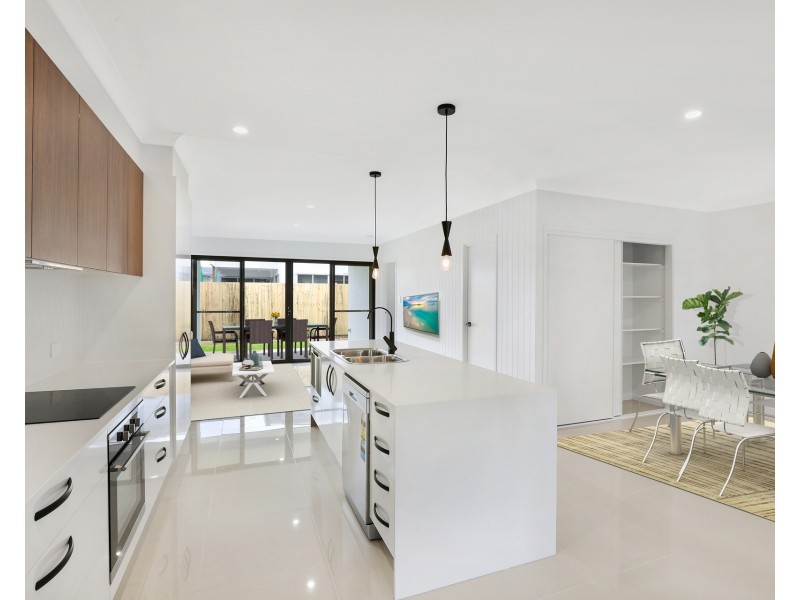 8 Potts Street, Palmview QLD 4553