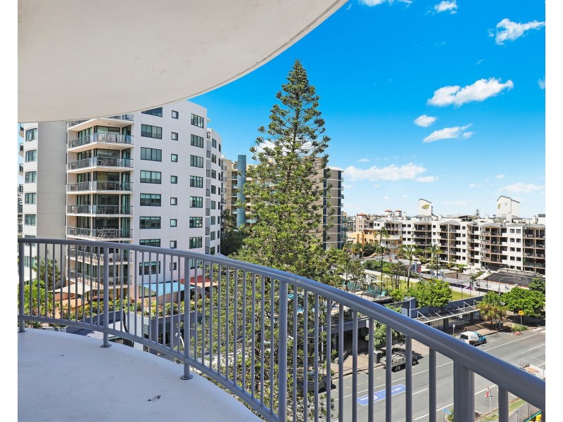 18/2 Brisbane Road, Mooloolaba QLD 4557