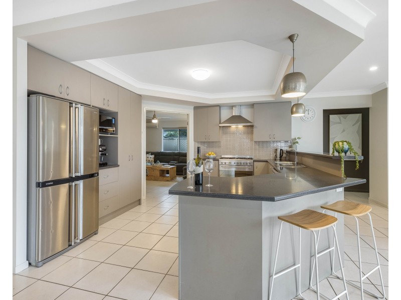 15 Birrobeen Street, Little Mountain QLD 4551