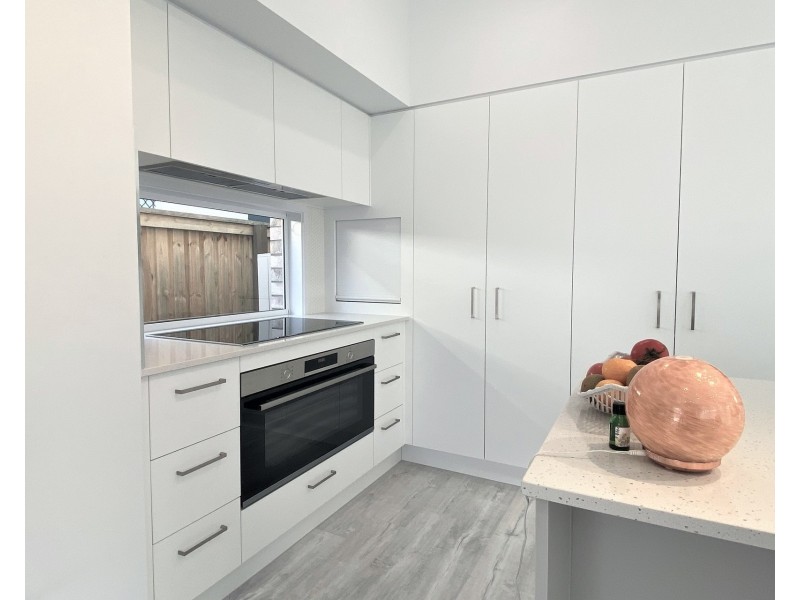 18 Divine Street, Palmview QLD 4553